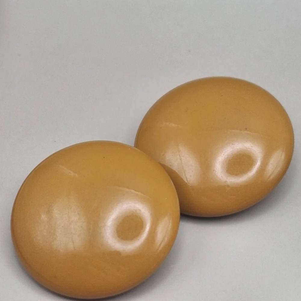 Vintage Clip-On & Screw-Back Earring Bundle – Sarah Coventry, Avon, LA Segal+ - Picture 5 of 16